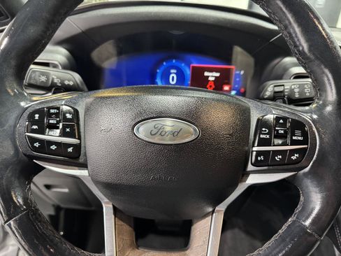 Used 2020 Ford Explorer Platinum w/ Premium Technology Package AWD/4WD image 13