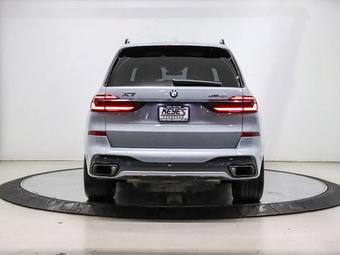 Used 2025 BMW X7 xDrive40i w/ M Sport Package AWD/4WD image 3