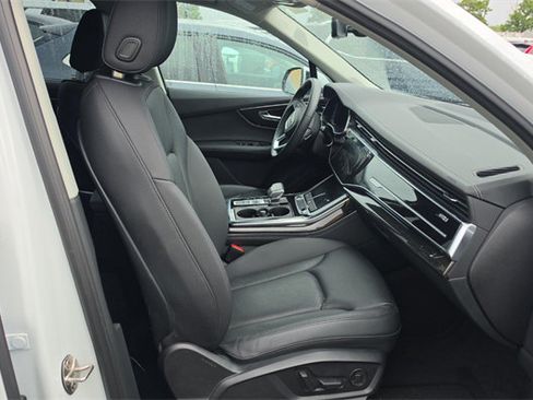 Used 2023 Audi Q7 3.0T Premium Plus w/ Premium Plus Package AWD/4WD image 12