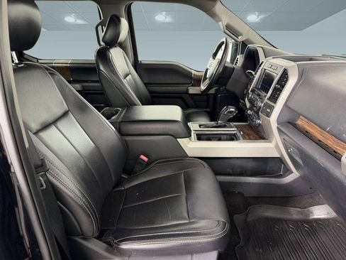 Used 2019 Ford F150 Lariat image 21