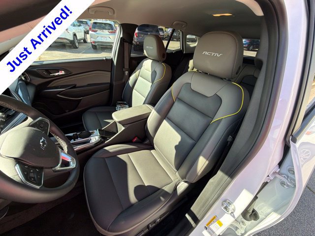 Used 2025 Chevrolet Trax ACTIV w/ Driver Confidence Package FWD image 41