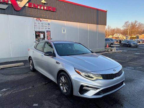 Used 2020 Kia Optima LX image 8