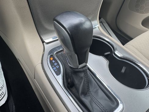 Used 2022 Jeep Grand Cherokee Laredo E RWD image 16