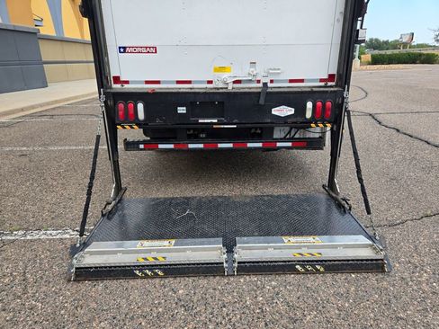 Used 2016 Ford F550 2WD Regular Cab Super Duty image 19