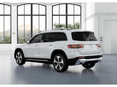 Certified 2025 Mercedes-Benz GLB 250 image 28