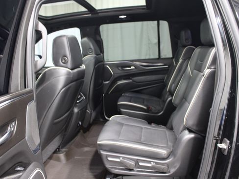 Used 2022 Cadillac Escalade ESV Sport w/ Touring Package AWD/4WD image 21
