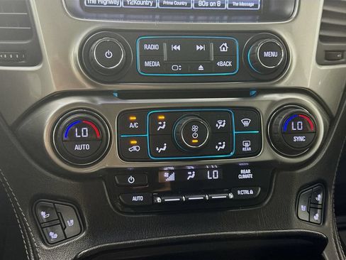 Used 2018 Chevrolet Tahoe Premier AWD/4WD image 16