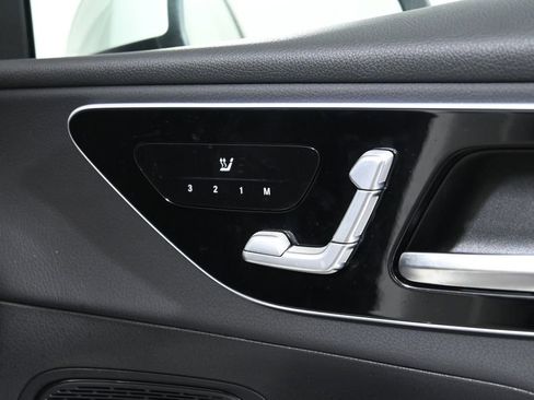 Certified 2025 Mercedes-Benz GLC 300 4MATIC image 26