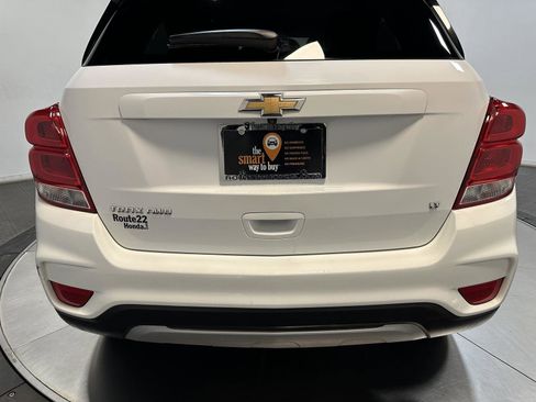 Used 2019 Chevrolet Trax LT w/ LT Convenience Package image 12