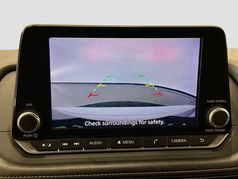 Used 2025 Nissan Rogue SV AWD/4WD image 23