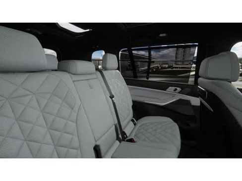New 2026 BMW X7 xDrive40i w/ M Sport Package image 12