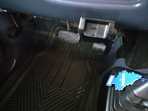 Used 1999 Ford F150 XLT image 18