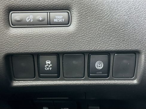 Used 2024 Nissan Murano SV image 16