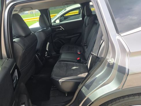 Used 2022 Mitsubishi Outlander SE AWD/4WD image 5