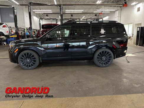 Used 2026 Hyundai Santa Fe Calligraphy AWD/4WD image 1