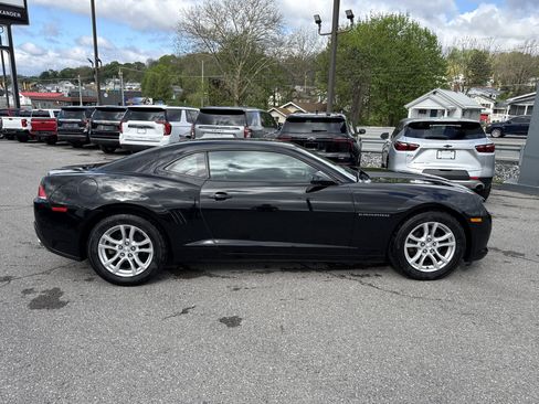 Used 2015 Chevrolet Camaro LT image 2