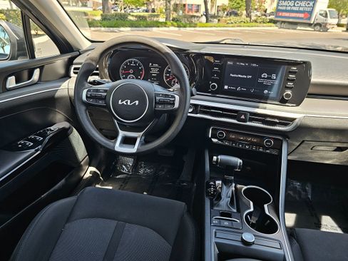 Used 2023 Kia K5 LXS image 22