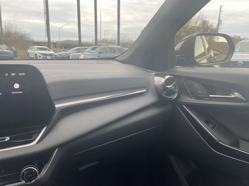 Used 2025 Chevrolet Equinox LT image 31