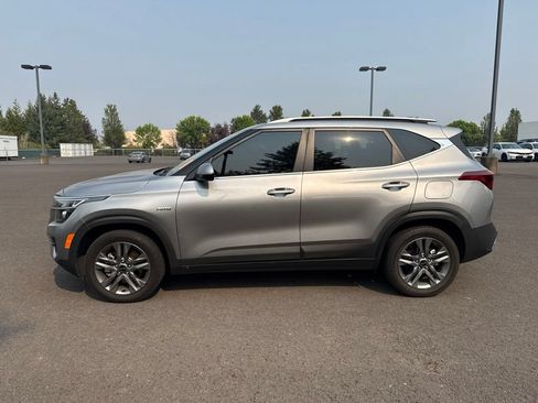 Used 2021 Kia Seltos S AWD/4WD image 4