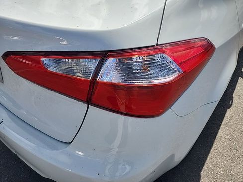 Used 2016 Kia Forte LX FWD image 13