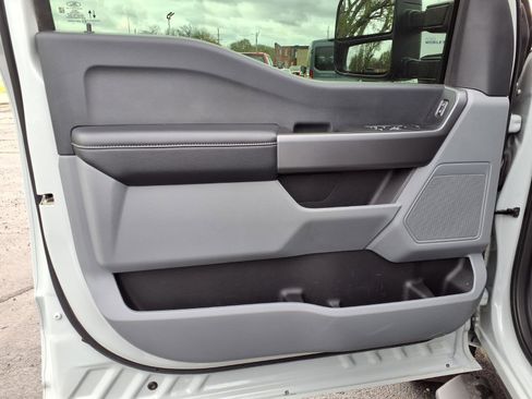 Used 2025 Ford F350 XLT w/ FX4 Off-Road Package image 14