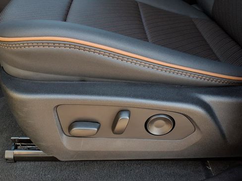 Used 2024 GMC Canyon AT4 w/ AT4 Premium Package image 29