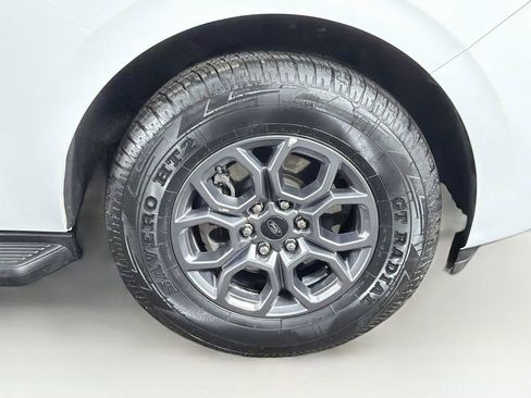 Used 2025 Ford Expedition Active AWD/4WD image 36