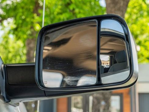 Used 2017 RAM 3500 Tradesman w/ Chrome Appearance Group AWD/4WD image 16