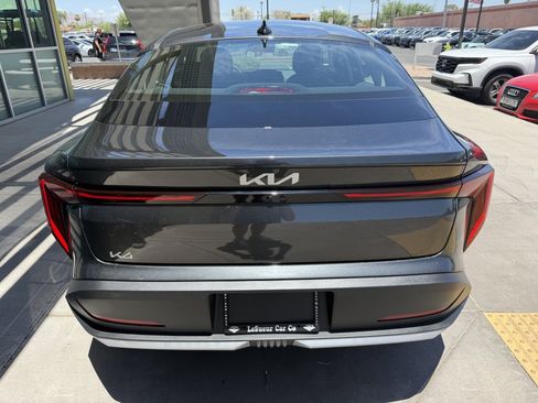 Used 2025 Kia K4 FWD image 13