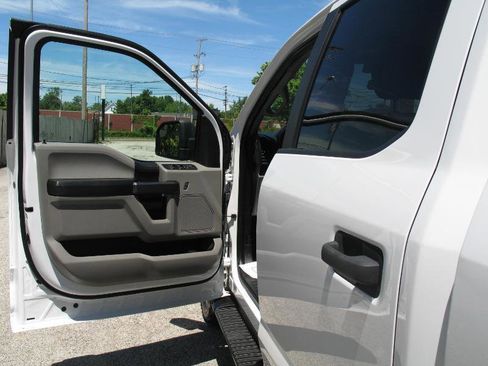 Used 2020 Ford F150 XL w/ Equipment Group 101A Mid AWD/4WD image 14