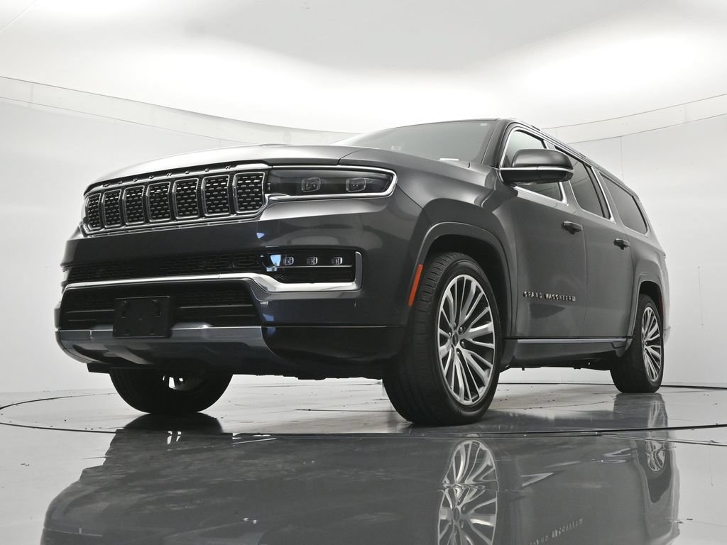 Used 2024 Jeep Grand Wagoneer L Series III AWD/4WD image 40