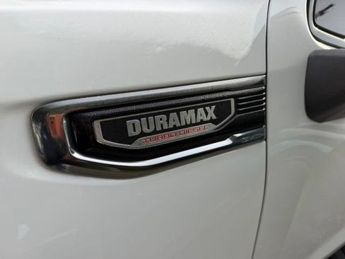 Used 2025 GMC Sierra 1500 AT4 w/ AT4 Premium Package AWD/4WD image 10