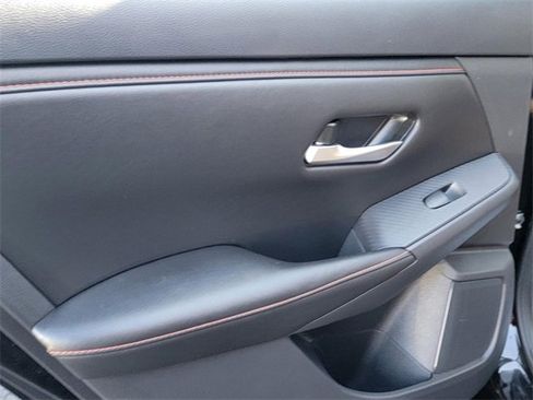 Used 2025 Nissan Sentra SR image 11