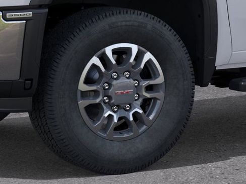New 2026 GMC Sierra 3500 SLT image 9