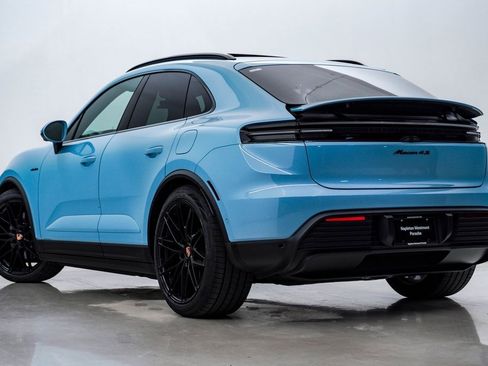 New 2025 Porsche Macan 4S Electric image 3