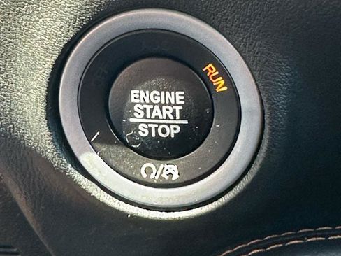 Used 2020 Dodge Challenger R/T RWD image 19