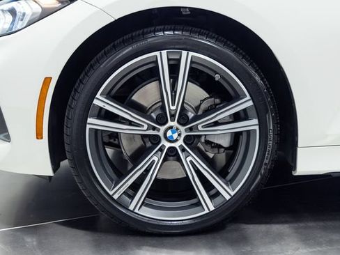 Used 2024 BMW 330i xDrive Sedan w/ Premium Package AWD/4WD image 26