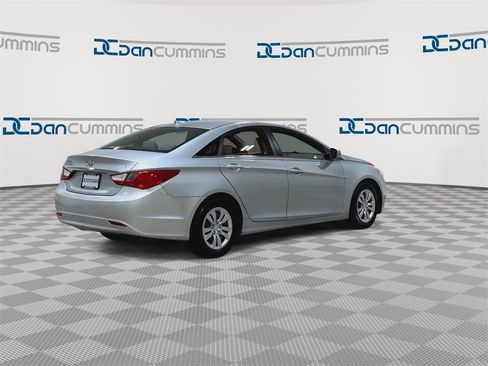 Used 2011 Hyundai Sonata GLS image 8
