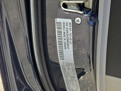 Used 2021 Chrysler Pacifica Touring AWD/4WD image 28