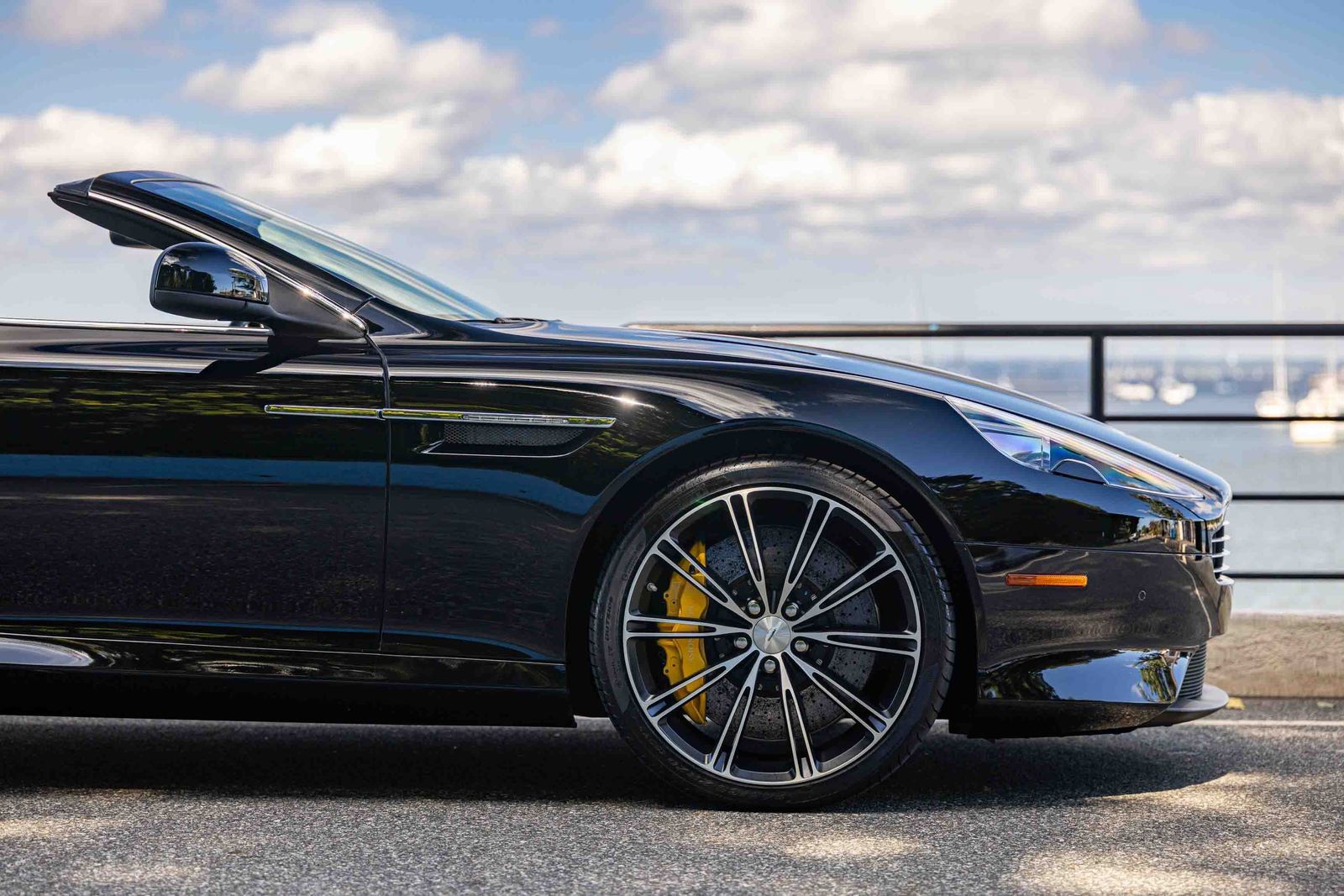 Used 2013 Aston Martin DB9 Volante RWD image 45