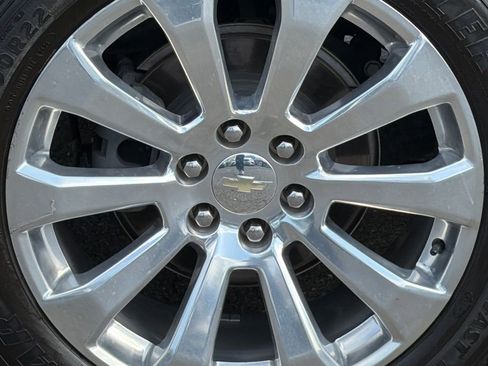 Used 2021 Chevrolet Suburban Premier AWD/4WD image 6