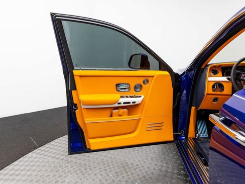 Used 2023 Rolls-Royce Phantom Sedan w/ The Phantom Package RWD image 5