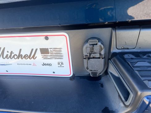 Used 2023 RAM 1500 Big Horn image 10