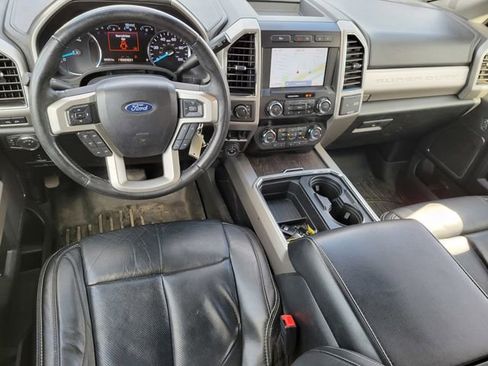 Used 2020 Ford F250 Lariat w/ Chrome Package image 35