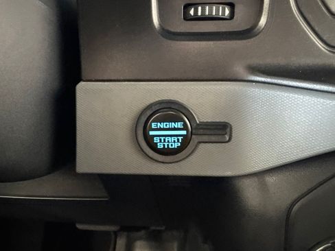 Used 2023 Ford Bronco Big Bend w/ Sasquatch Package AWD/4WD image 21
