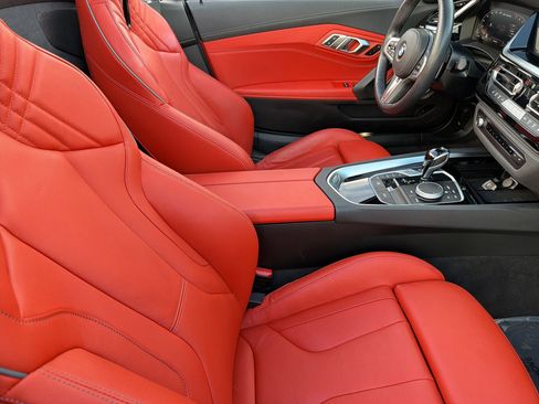 Certified 2023 BMW Z4 M40i w/ Premium Package image 28