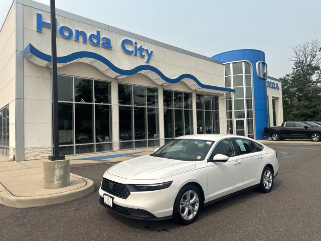 Certified 2023 Honda Accord LX image 2