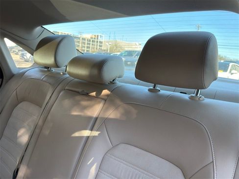 Used 2014 Volkswagen Passat TDI SEL Premium image 25