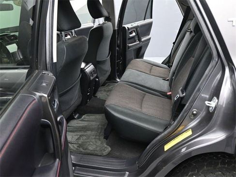 Used 2018 Toyota 4Runner TRD Off-Road image 20