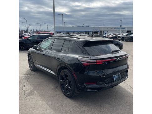 Used 2024 Chevrolet Equinox EV RS image 4